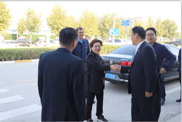 鄭州二七區(qū)委組織部常務副部長王波一行 蒞臨我公司考察指導黨建工作 鄭州二七區(qū)委組織部常務副部長王波一行 蒞臨我公司考察指導黨建工作