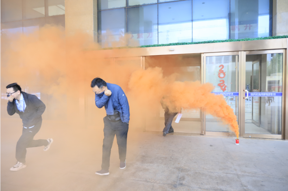 增強消防意識，筑牢安全底線丨花花牛乳業(yè)集團組織消防應(yīng)急演練