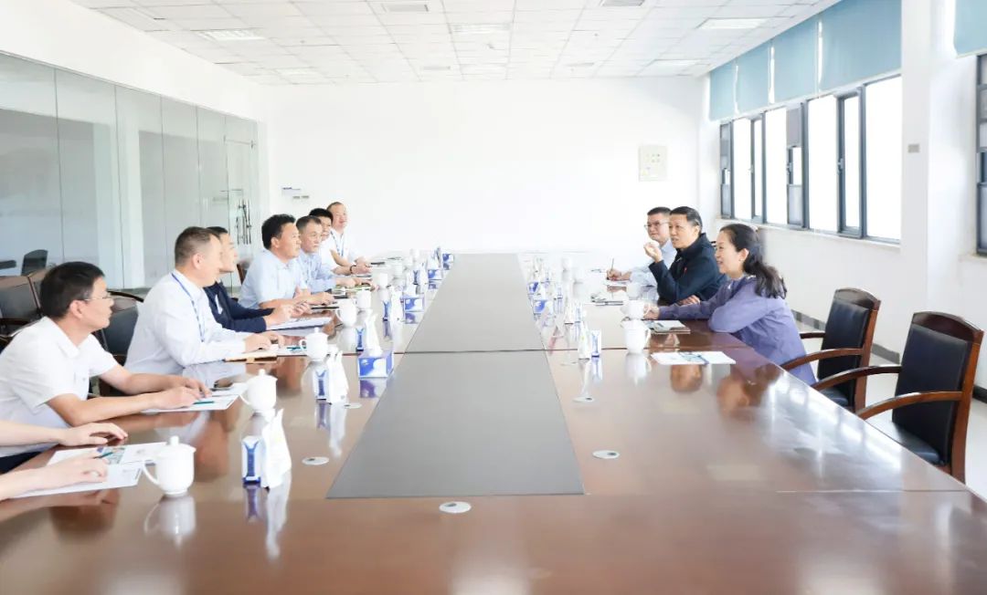 快樂過“雙節(jié)”，安全不放假｜河南農(nóng)投集團(tuán)黨委書記、董事長李曉寰一行蒞臨花花牛乳業(yè)集團(tuán)開展“雙節(jié)”安全生產(chǎn)大檢查活動(dòng)并慰問一線職工、