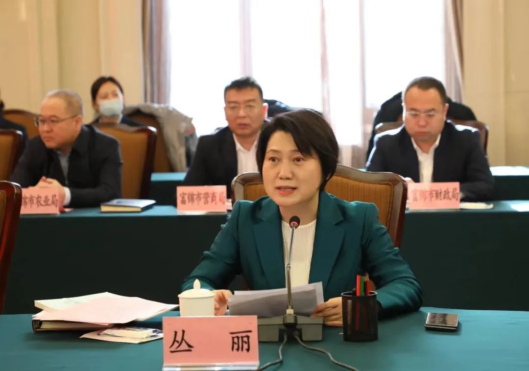 產(chǎn)業(yè)聯(lián)動促發(fā)展 合作共贏創(chuàng)未來 | 佳木斯市政府、富錦市政府與花花牛乳業(yè)集團(tuán)正式簽署戰(zhàn)略合作協(xié)議