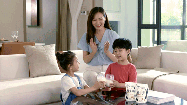 快訊丨河南省人民政府副省長武國定蒞臨花花牛乳業(yè)集團(tuán)瑞亞牧業(yè)調(diào)研奶源基地建設(shè)情況 快訊丨河南省人民政府副省長武國定蒞臨花花牛乳業(yè)集團(tuán)瑞亞牧業(yè)調(diào)研奶源基地建設(shè)情況