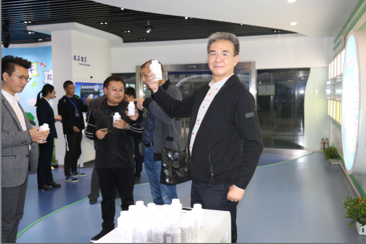 商界領(lǐng)袖俱樂(lè)部精英參訪花花牛！