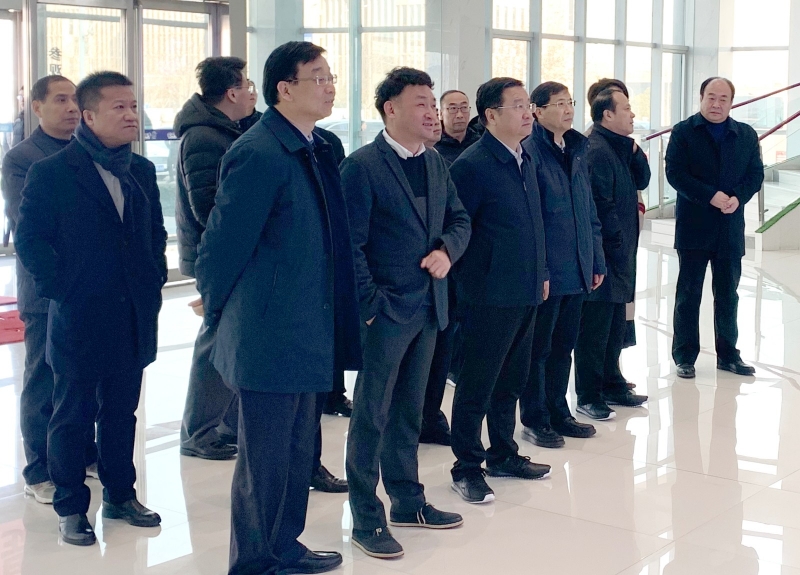 鄭州市委副書記、市長王新偉蒞臨花花牛乳業(yè)集團(tuán)調(diào)研