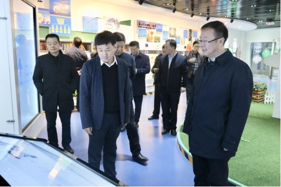 寧夏回族自治區(qū)農(nóng)業(yè)農(nóng)村廳黨組書記、廳長王剛一行蒞臨花花牛乳業(yè)集團調(diào)研