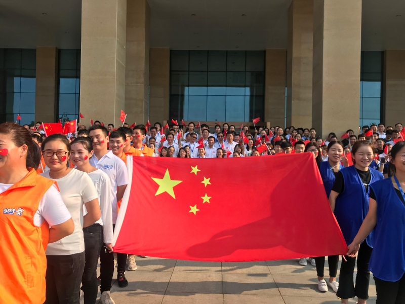 花花牛 唱紅歌 祝福我的國?。?！